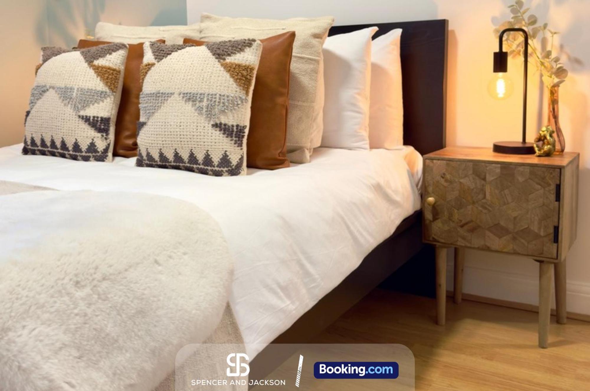 1 Bedroom City Centre Apartment Near The University And Bodleian Library By Spencer And Jackson Short Lets & Serviced Accommodation Oxford Ngoại thất bức ảnh
