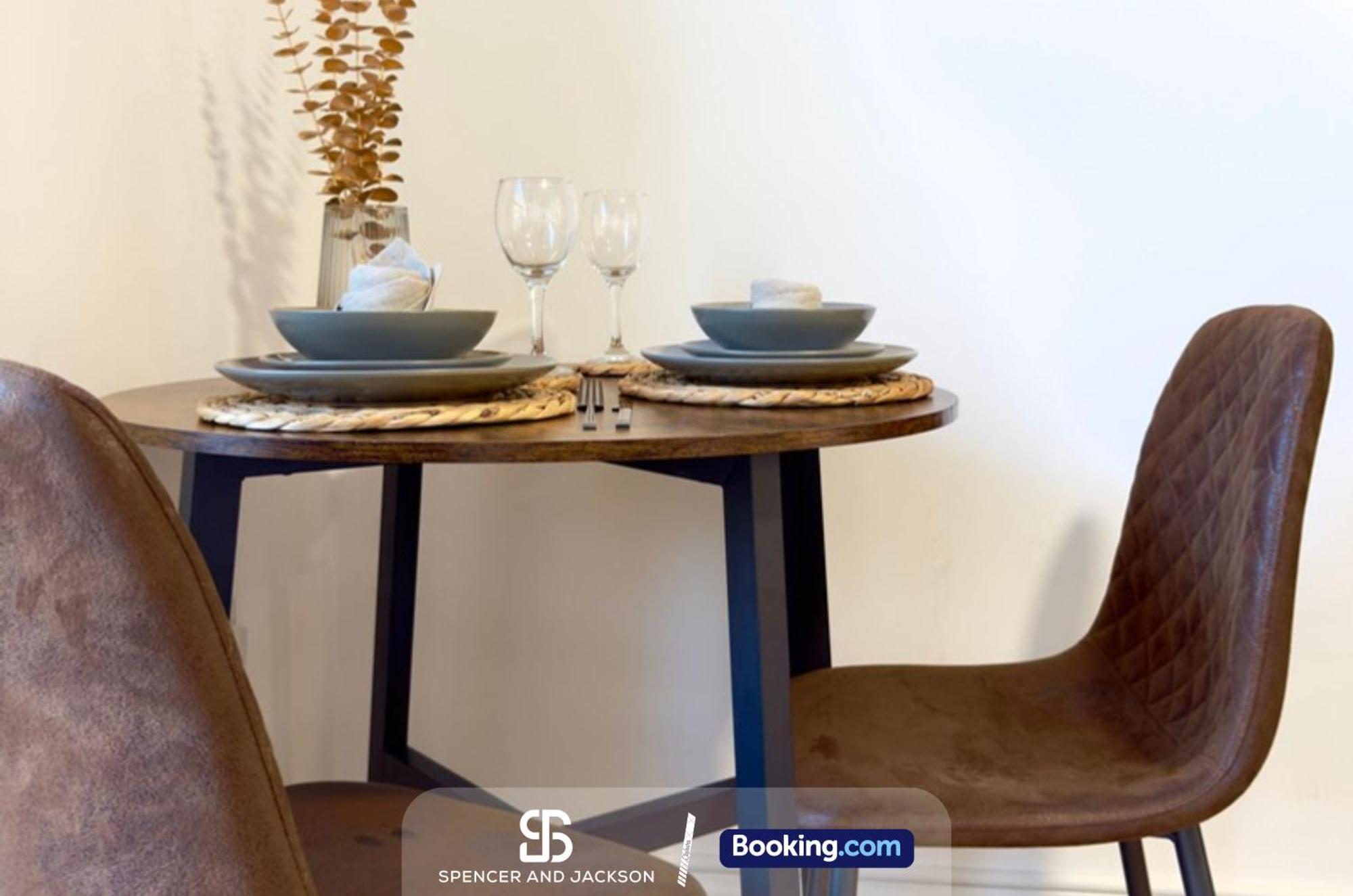 1 Bedroom City Centre Apartment Near The University And Bodleian Library By Spencer And Jackson Short Lets & Serviced Accommodation Oxford Ngoại thất bức ảnh